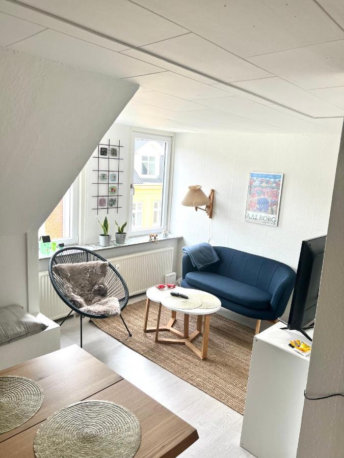 Christina Apartamento Ålborg Exterior foto