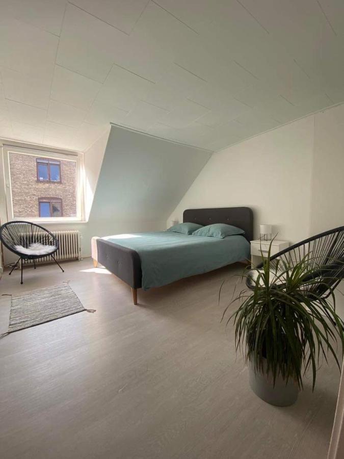 Christina Apartamento Ålborg Exterior foto